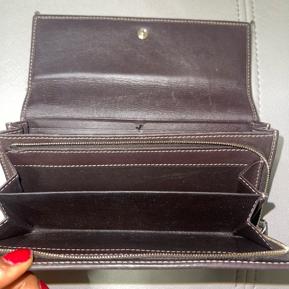 Gucci Brown Monogram Wallet with Gold Heart Logo - Picture 5 of 8